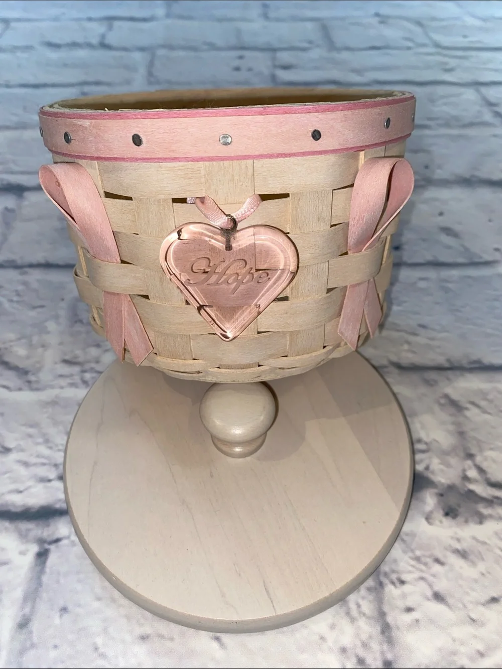 Longaberger 2006 Horizon of Hope Basket w/Wooden Lid, Plastic Protector & Tie-on